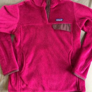 NWOT Women’s Patagonia plum retool fleece Medium